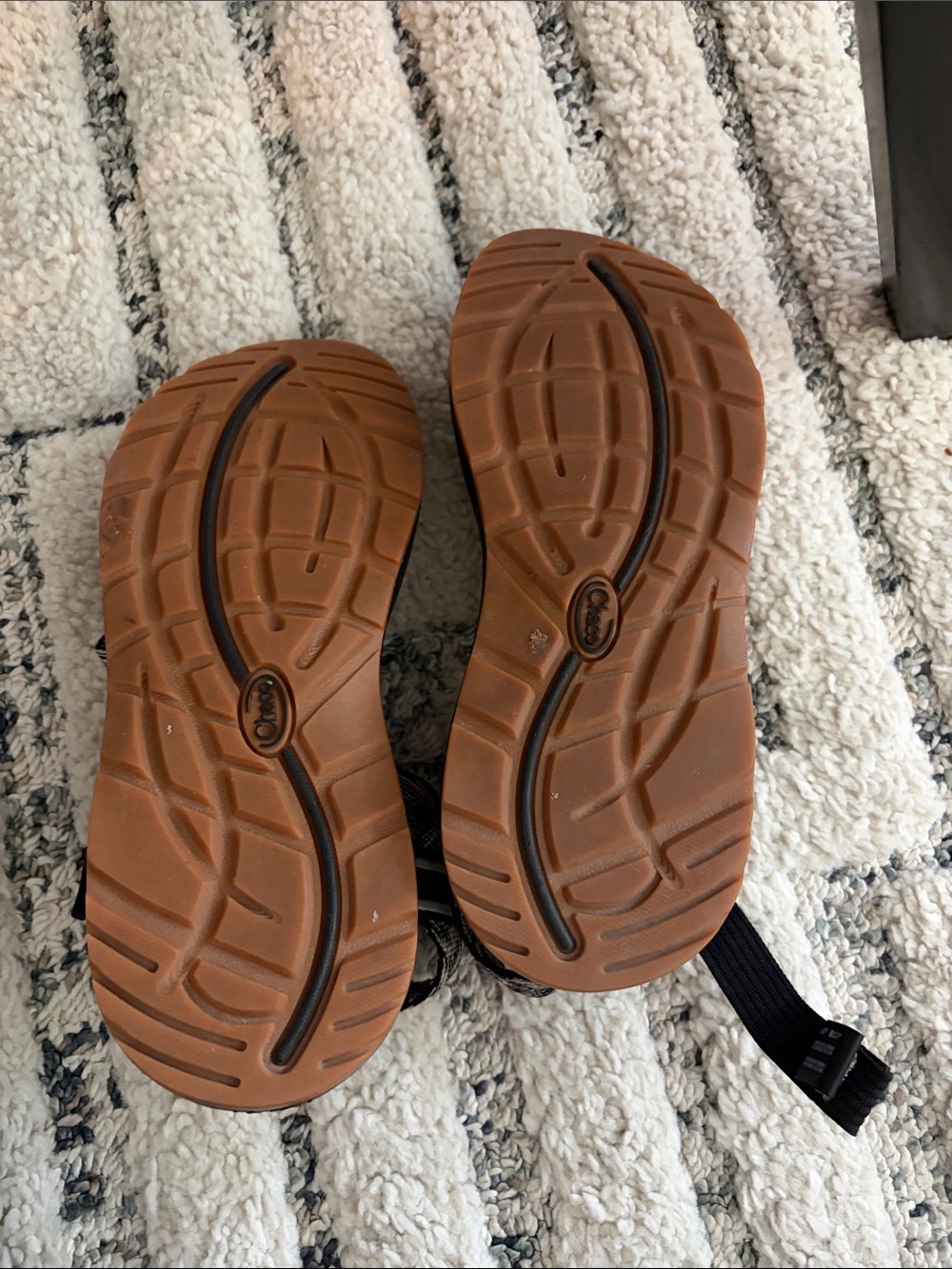 Chaco Black Sandals with Cream Woven Straps-Women’s 7 - Picture 5 of 6
